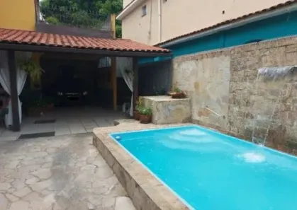 Casa com 5 Quartos à venda, 250m² no Porto Novo, São Gonçalo