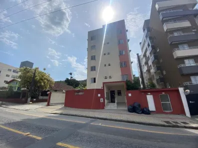 Apartamento com 2 Quartos para alugar, 70m² no Iririú, Joinville