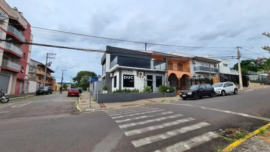 Imóvel Comercial com 5 Quartos à venda, 300m² no Patronato, Santa Maria
