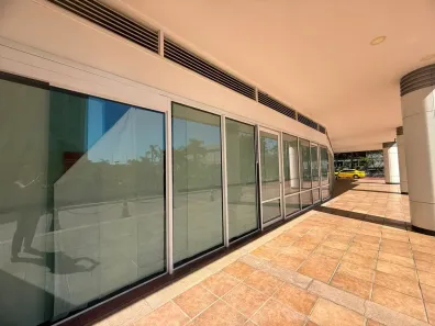 Ponto Comercial para alugar, 253m² no Barra Olímpica, Rio de Janeiro