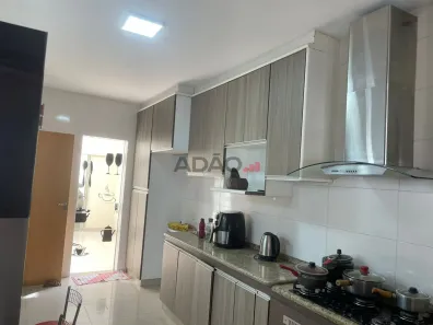 Casa com 3 Quartos à venda, 216m² no Jardim Planalto, Goiânia