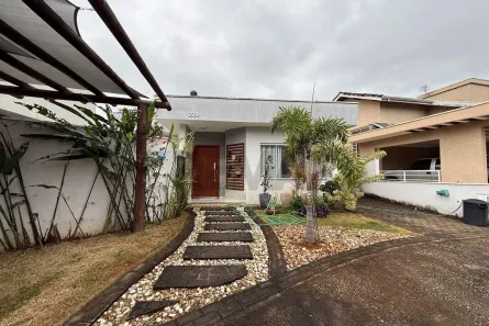 Casa de Condomínio com 4 Quartos à venda, 250m² no Residencial Floresta São Vicente, Bragança Paulista
