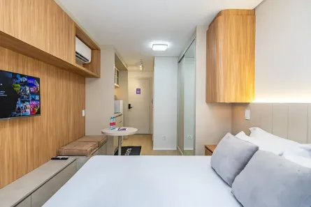 Apartamento com 1 Quarto para alugar, 17m² no Centro, Curitiba
