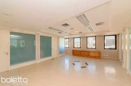 Sala Comercial à venda, 127m² no Três Figueiras, Porto Alegre