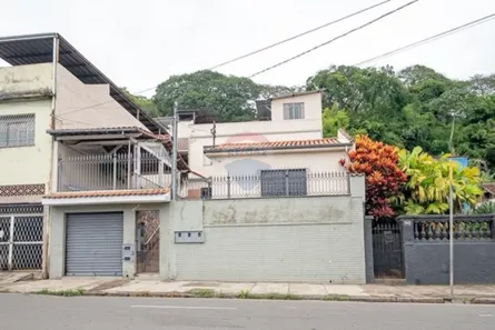 Casa com 6 Quartos à venda, 265m² no Democrata, Juiz de Fora
