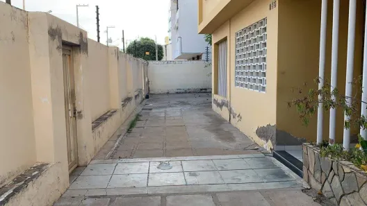 Imóvel Comercial com 5 Quartos para alugar, 300m² no Centro, Petrolina