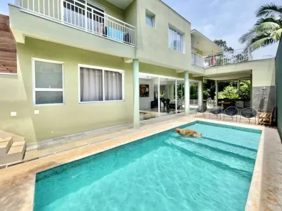 Sobrado com 4 Quartos à venda, 386m² no Pousada dos Bandeirantes, Carapicuíba