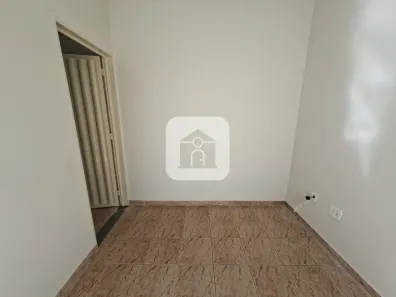 Casa com 1 Quarto para alugar, 60m² no Planalto, Uberlândia