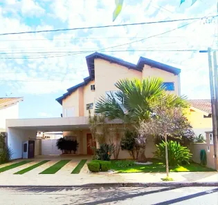 Sobrado com 3 Quartos à venda, 320m² no Jardim Marivan, Araraquara