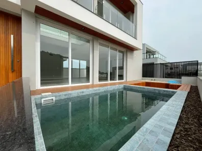 Casa com 3 Quartos à venda, 228m² no Rio Tavares, Florianópolis