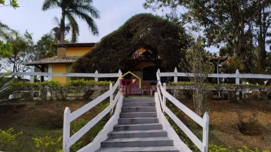 Fazenda/Sítio com 4 Quartos à venda, 980m² no Pingo de Ouro, Guaratinguetá