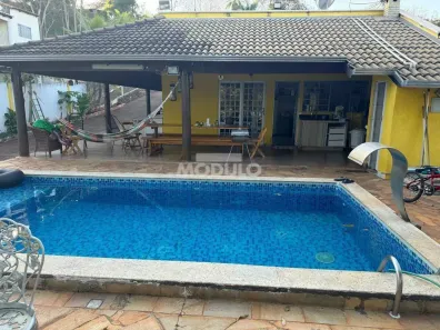 Fazenda/Sítio com 4 Quartos à venda, 300m² no Conjunto Alvorada, Uberlândia