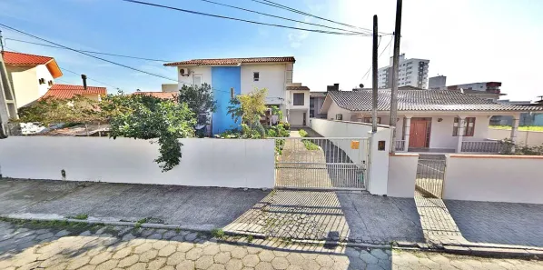Casa com 4 Quartos à venda, 166m² no Centro, Palhoça