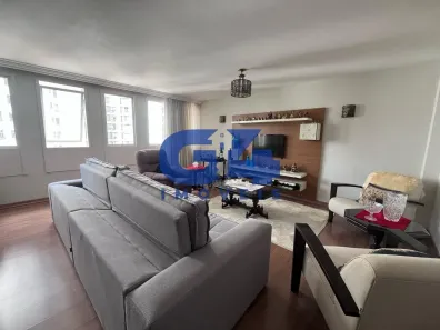 Apartamento com 3 Quartos à venda, 135m² no Centro, Curitiba