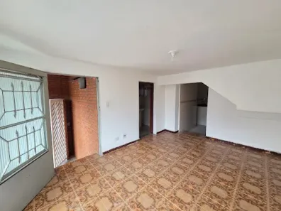 Casa com 2 Quartos para alugar, 80m² no Jardim das Flores, Osasco