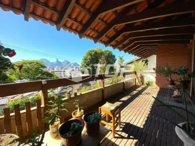 Casa com 4 Quartos à venda, 175m² no Doutor Gilberto Machado, Cachoeiro de Itapemirim