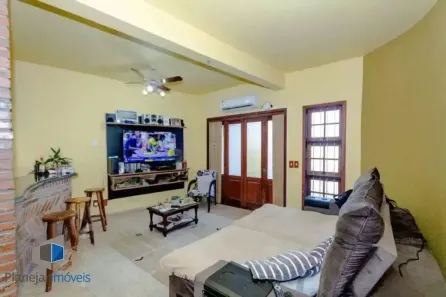 Casa com 3 Quartos à venda, 300m² no Partenon, Porto Alegre