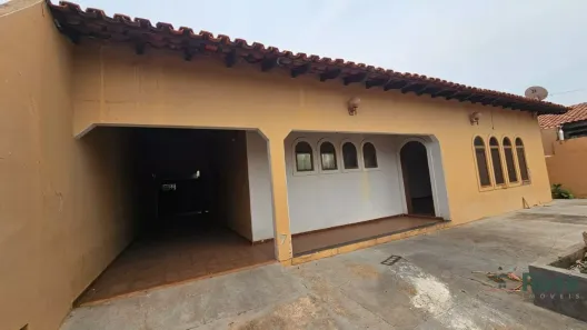 Sobrado com 4 Quartos para alugar, 302m² no Nossa Senhora Aparecida, Cuiabá