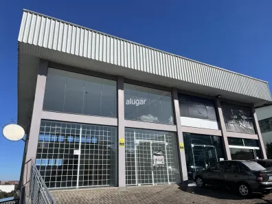 Sala Comercial para alugar, 150m² no De Lazzer, Caxias do Sul