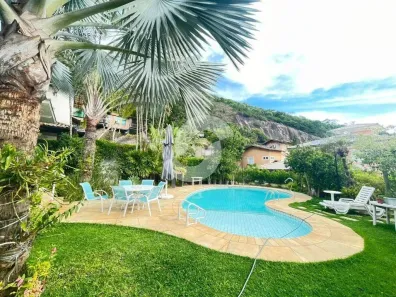 Casa de Condomínio com 5 Quartos à venda, 379m² no Itacoatiara, Niterói