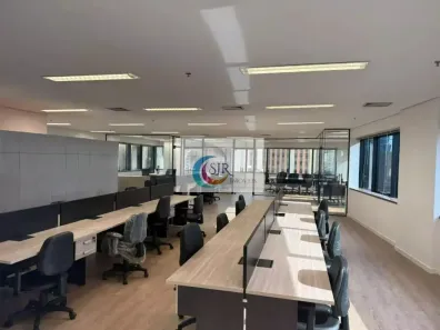 Sala Comercial para alugar, 240m² no Cidade Monções, São Paulo