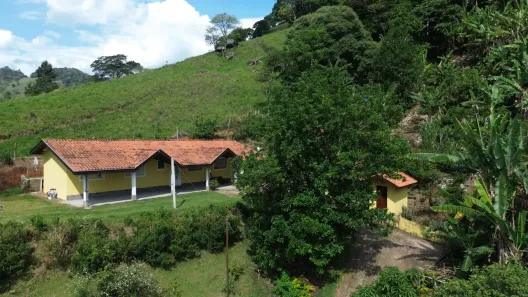 Fazenda/Sítio com 2 Quartos à venda, 144m² no Area Rural de Sao Bento do Sapucai, São Bento do Sapucaí