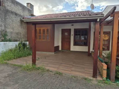 Casa com 2 Quartos à venda, 65m² no Olaria, Canoas