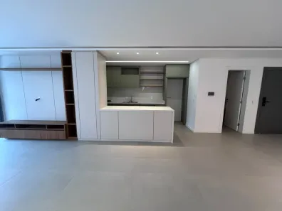 Apartamento com 3 Quartos para alugar, 132m² no Jurerê, Florianópolis