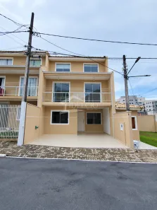 Sobrado com 3 Quartos para alugar, 150m² no Bom Jesus, São José dos Pinhais