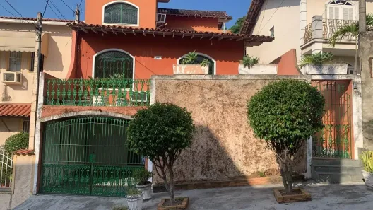 Casa com 3 Quartos à venda, 233m² no Bangu, Rio de Janeiro