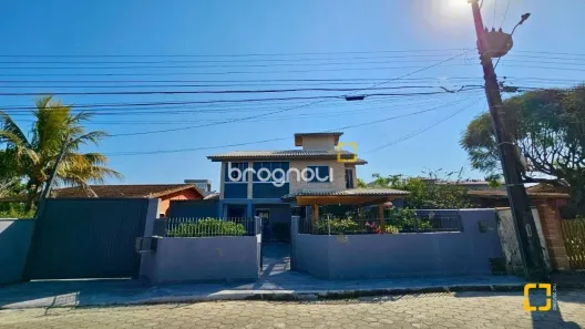 Casa com 3 Quartos à venda, 282m² no Campeche, Florianópolis