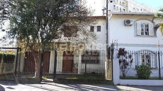 Casa com 3 Quartos à venda, 250m² no Camaquã, Porto Alegre