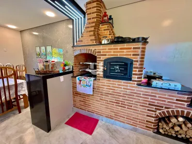 Casa com 4 Quartos à venda, 282m² no Bom Clima, Juiz de Fora