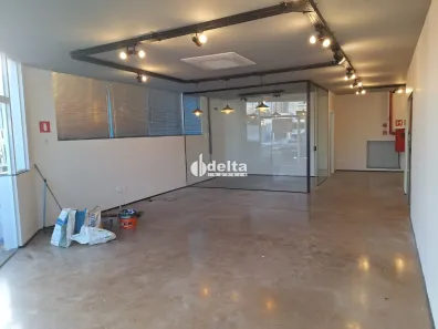 Ponto Comercial para alugar, 200m² no Fundinho, Uberlândia