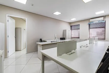 Ponto Comercial com 4 Quartos para alugar, 97m² no República, São Paulo