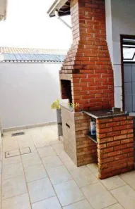 Casa com 4 Quartos à venda, 200m² no Cidade Jardim, Uberlândia