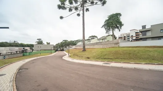 Lote/Terreno à venda, 303m² no Santo Inácio, Curitiba