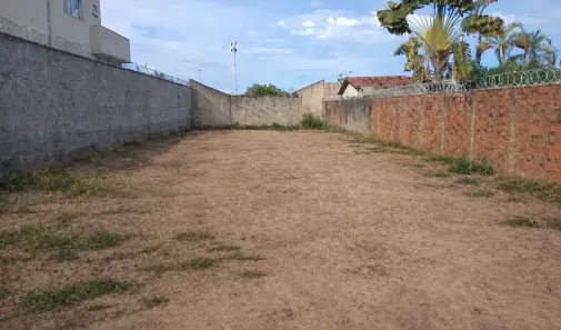 Lote/Terreno à venda, 450m² no Goiânia 2, Goiânia