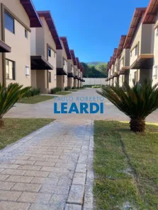 Casa de Condomínio com 3 Quartos à venda, 138m² no Parque Primavera, Poços de Caldas