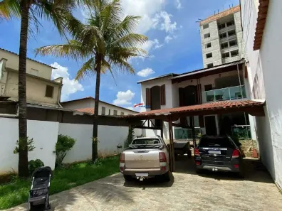 Casa com 5 Quartos à venda, 300m² no Nova Suíssa, Belo Horizonte