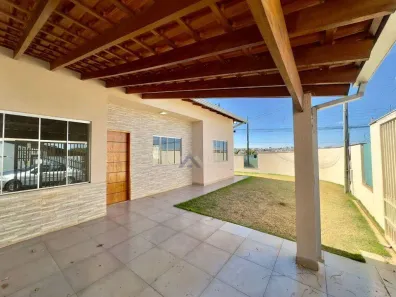 Casa com 3 Quartos à venda, 80m² no Parque Universidade, Londrina