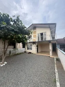 Sobrado com 3 Quartos à venda, 184m² no Centro, Guaramirim