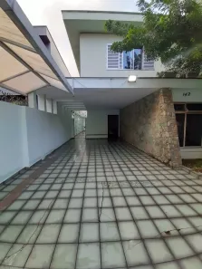 Sobrado com 8 Quartos à venda, 276m² no Campo Belo, São Paulo