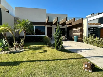 Casa de Condomínio com 4 Quartos à venda, 145m² no XANGRI-LÁ, Xangri-lá