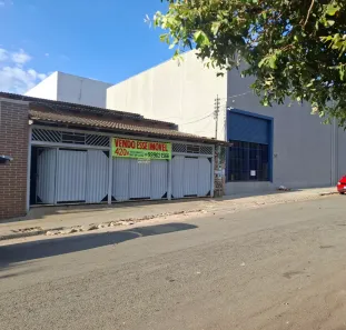 Casa com 3 Quartos à venda, 250m² no Vila Mooca, Goiânia