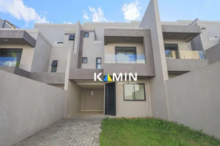 Sobrado com 3 Quartos para alugar, 132m² no Uberaba, Curitiba