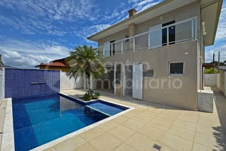 Casa de Condomínio com 5 Quartos à venda, 253m² no , Peruíbe