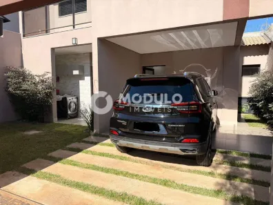 Prédio Comercial com 3 Quartos à venda, 120m² no Grand Ville, Uberlândia
