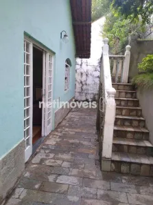 Casa com 3 Quartos à venda, 177m² no João Pinheiro, Belo Horizonte