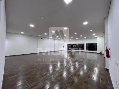 Ponto Comercial com 1 Quarto para alugar, 320m² no Saraiva, Uberlândia